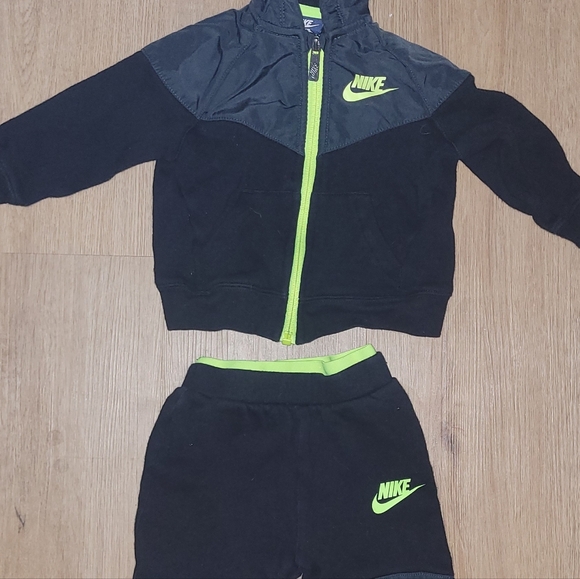 Nike track suit - Picture 7 of 10